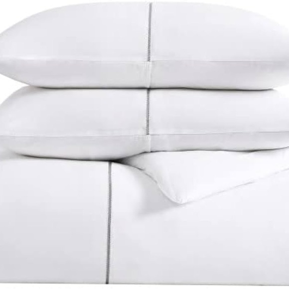 NWT - Vera Wang- King Duvet Cover Set with Matching Shams Zig White/Grey, King - Picture 5 of 7